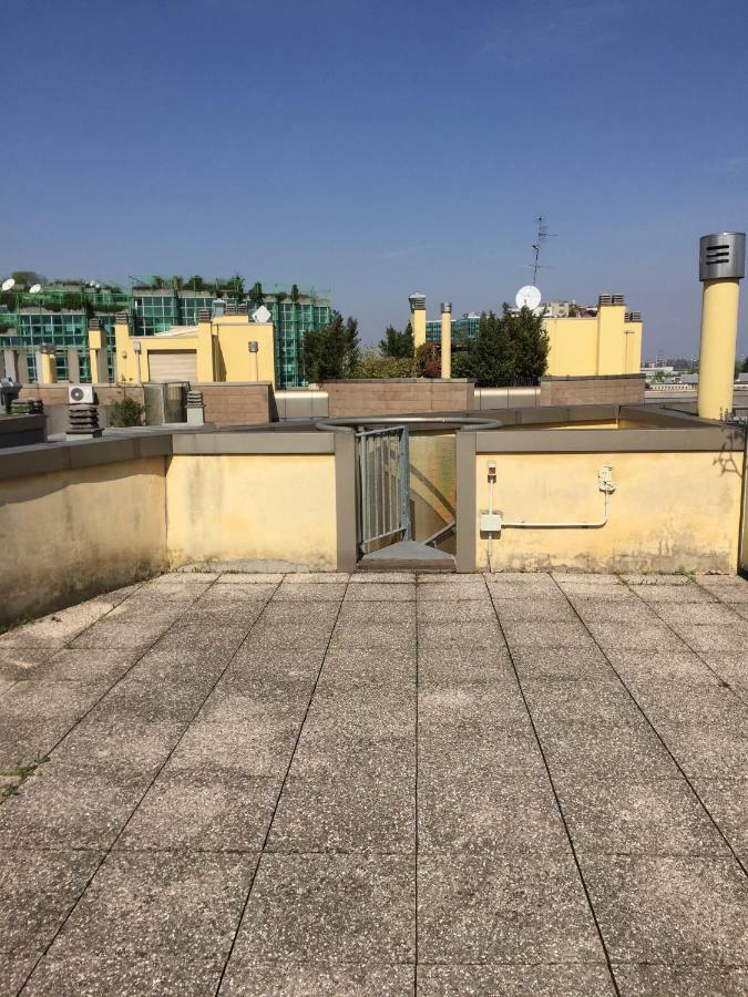 Villa Cozy Penthouse San Donato Milanese Esterno foto